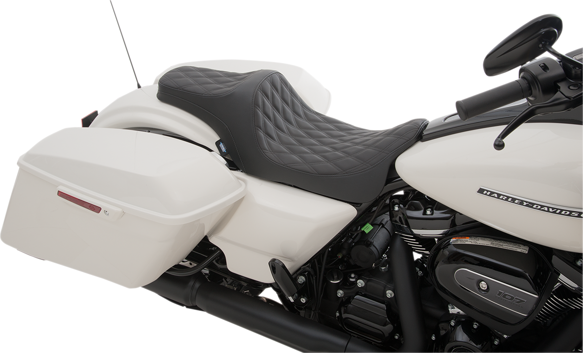 Drag Specialties Predator III Seat – Double Diamond – Black Stitiched – FL '08-'23 – view 2