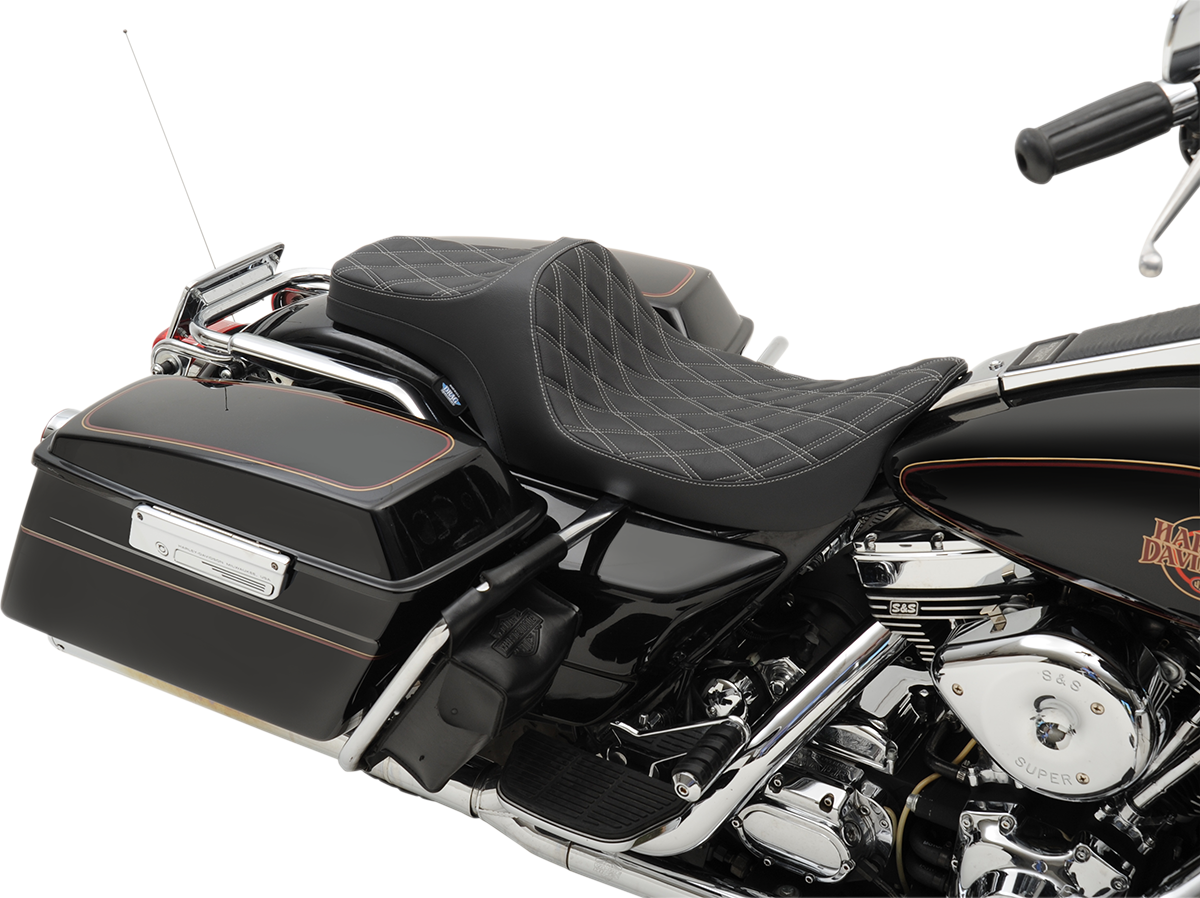 Drag Specialties Predator III Seat – Double Diamond – Silver Stitched – FLHR/FLHX '99-'07 – view 3