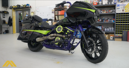 Custom 2001 Harley Road Glide – Old School Meets Modern Style!