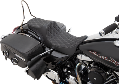 Drag Specialties Predator III 2-Up Seat – Double Diamond – Silver Thread – FL '08-'23