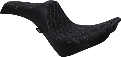 Drag Specialties Predator III Seat – Double Diamond – Silver Stitching – FL/FX '18-'23