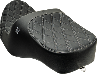 Slyfox Chariot Seat – Silver Double Diamond Stitch – Silver Logo – FLH/FLT '09-'23.5 – view 3