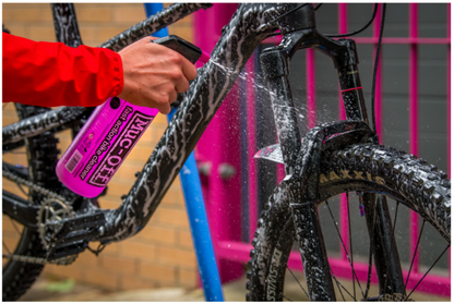 Muc-Off Punk Powder Concentrated Cleaner - 4 Pack with Bottle