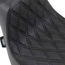 Drag Specialties Predator III Seat – Double Diamond – Black Stitched – FXFB/S '18-'23 – view 2