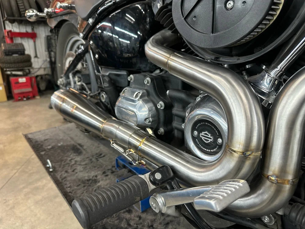 Envolvente Softail M8