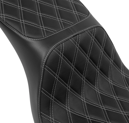 Drag Specialties Predator 2-Up Seat – Vinyl – Double Diamond – Silver Stitching – FLSB/FXLRS '18-'24 – view 4