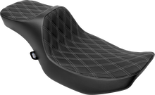 Drag Specialties Extended Reach Predator III Seat – Double Diamond – Silver Stitching – Vinyl – FLH/FLT '23-'24