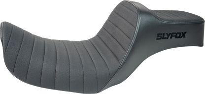Slyfox High Noon Seat – Vinyl – Classic Stitch – Black Logo – Dyna '06-'17
