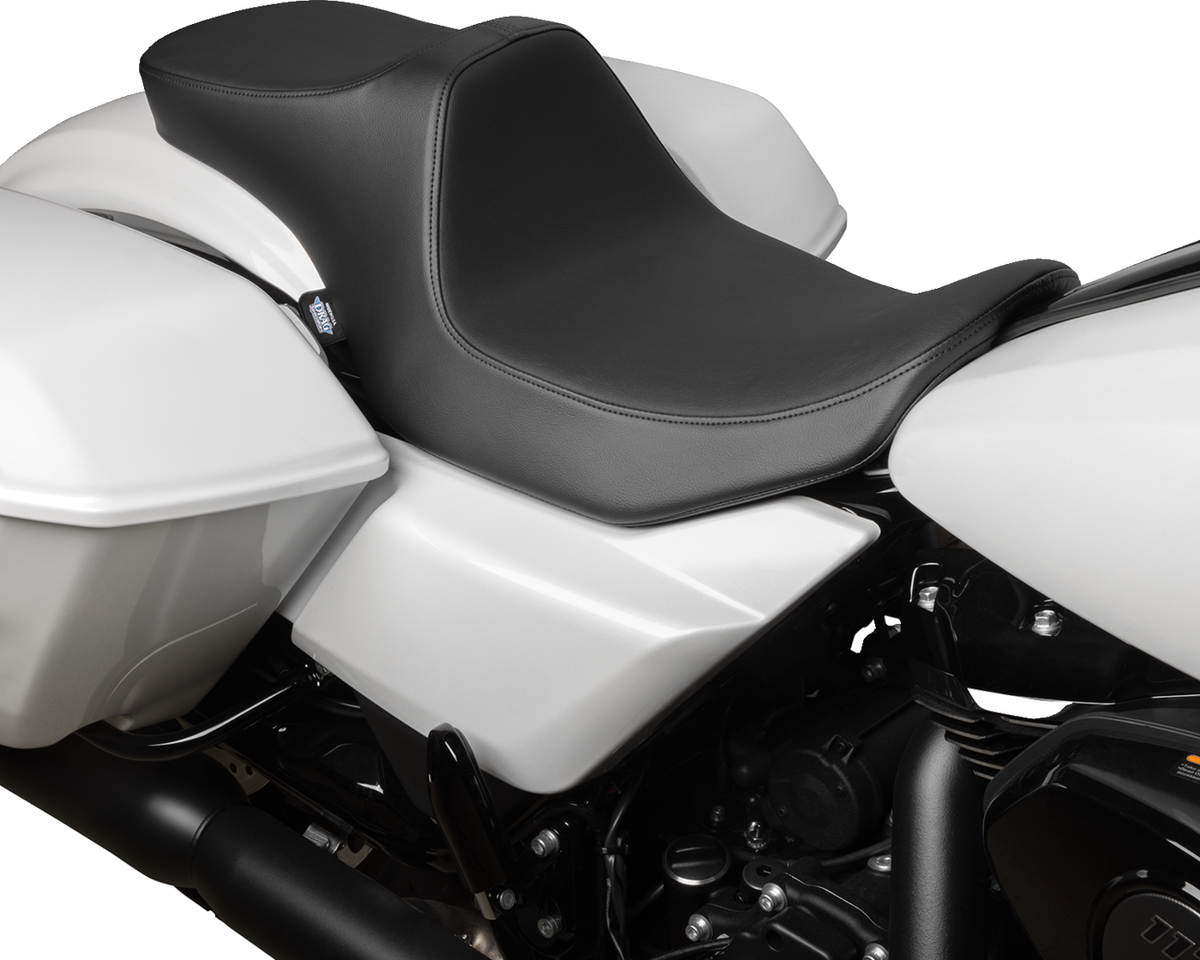 Drag Specialties Predator III 2-Up Seat – Vinyl – Smooth – FLT/FLH '23-'24 – view 2