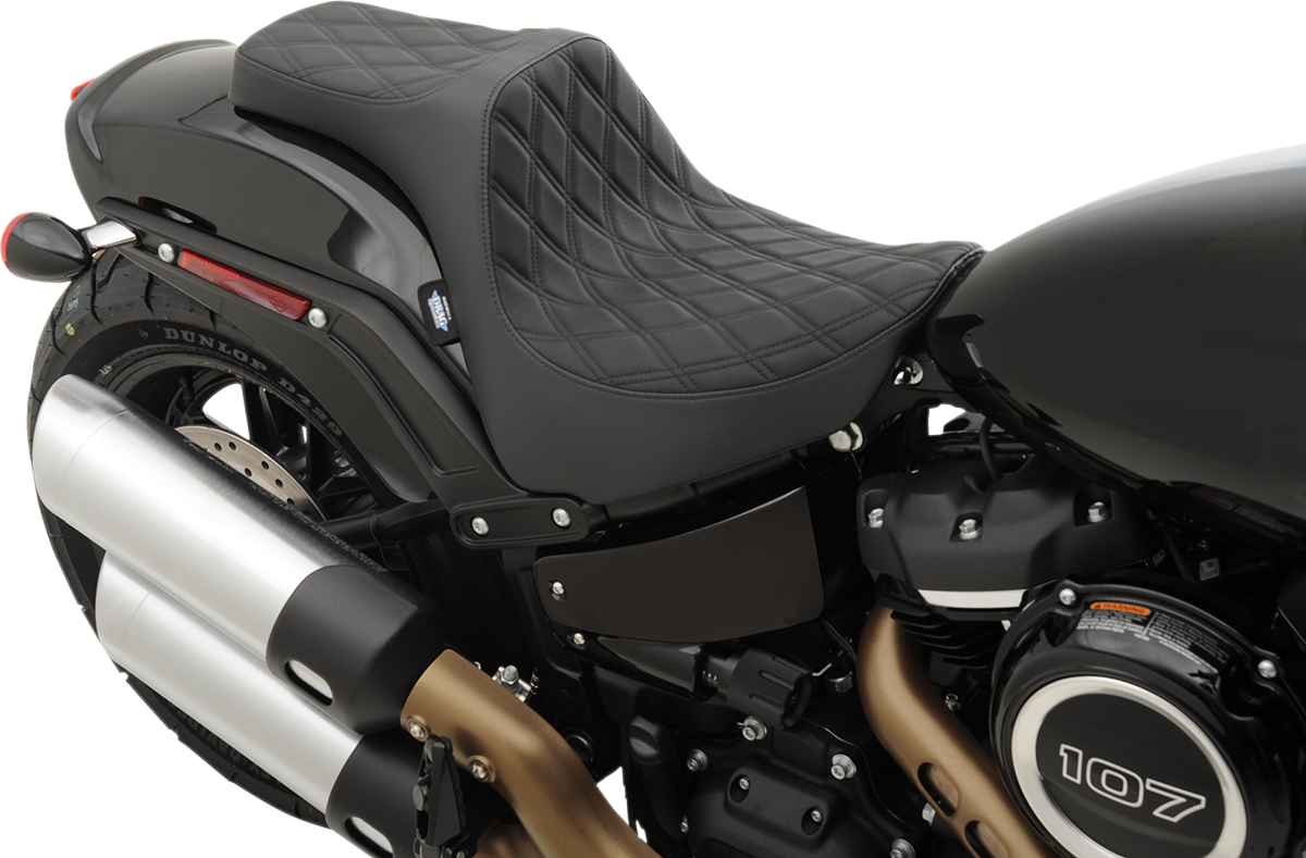 Drag Specialties Predator III Seat – Double Diamond – Black Stitched – FXFB/S '18-'23 – view 3