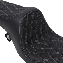Drag Specialties Predator III Seat – Double Diamond – Silver Stitching – FXD/FLD '06-'17 – view 2