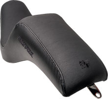 Slyfox Drifter Seat – Black Logo – Black Vinyl w/ Slipstop – Carbon Fiber – Dyna '96-'03 – view 2