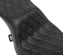 Drag Specialties Extended Reach Predator III Seat – Double Diamond – Black Stitching – Vinyl – FLH/FLT '23-'24 – view 2