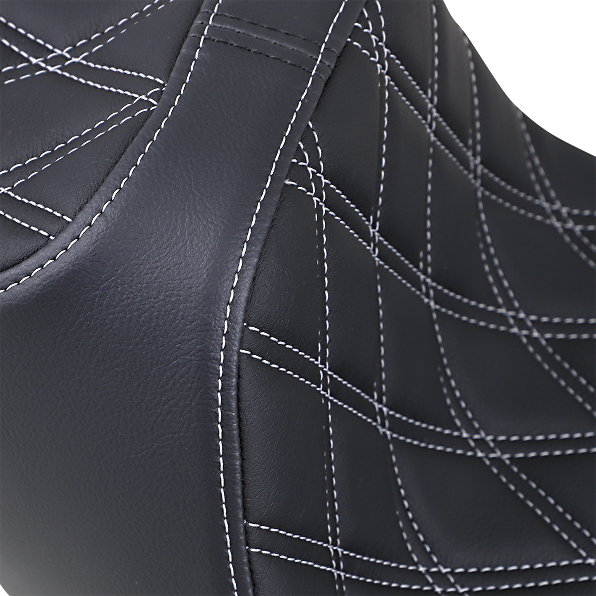 Drag Specialties Predator III Seat – Extended Reach – Double Diamond – Silver Stitched – FL '08-'23 – view 2