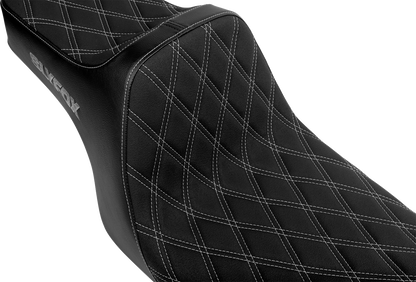 Slyfox High Noon Seat – Double Diamond – Silver Logo – Silver Stitch – FLH/FLT '97-'07 – view 2