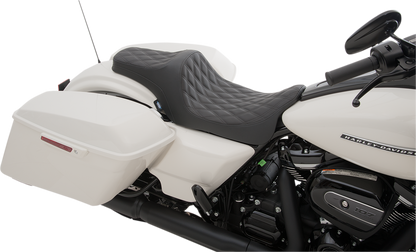 Drag Specialties Predator III Seat – Double Diamond – Black Stitiched – FL '08-'23 – view 2