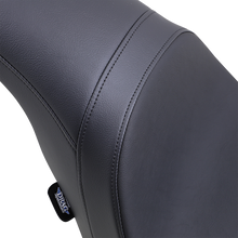 Drag Specialties Predator Seat – Smooth – FXS/FLS '11-'17 – view 2