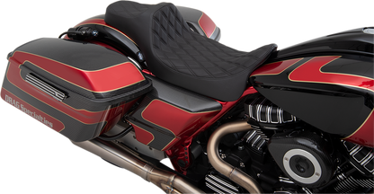 Drag Specialties Predator III Seat – Extended Reach – Double Diamond – Black Stitching – FL '08-'23