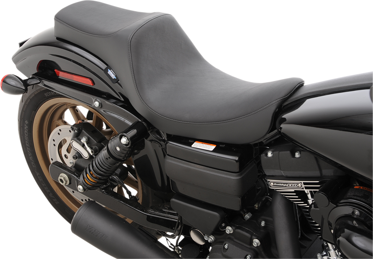 Drag Specialties Predator III Seat – Smooth – Black – FXD/FLD '06-'17 – view 3