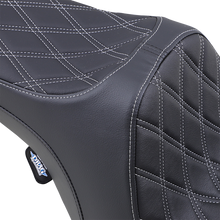 Drag Specialties Predator III Seat – Double Diamond – Silver Stitched – FLHR/FLHX '99-'07 – view 2