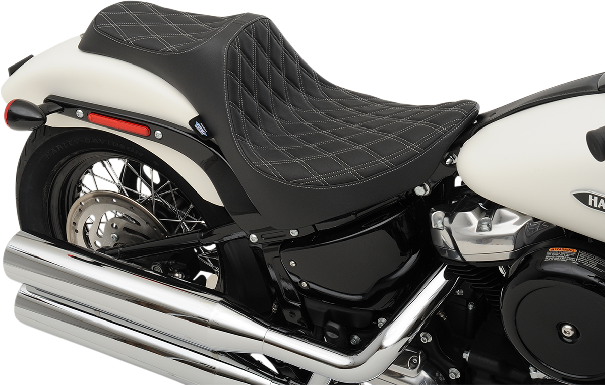 Drag Specialties Predator III Seat – Double Diamond – Silver Stitching – FL/FX '18-'23 – view 3