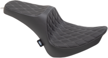 Drag Specialties Predator III Seat – Double Diamond – Silver Stitching – FX/FL '00-'17