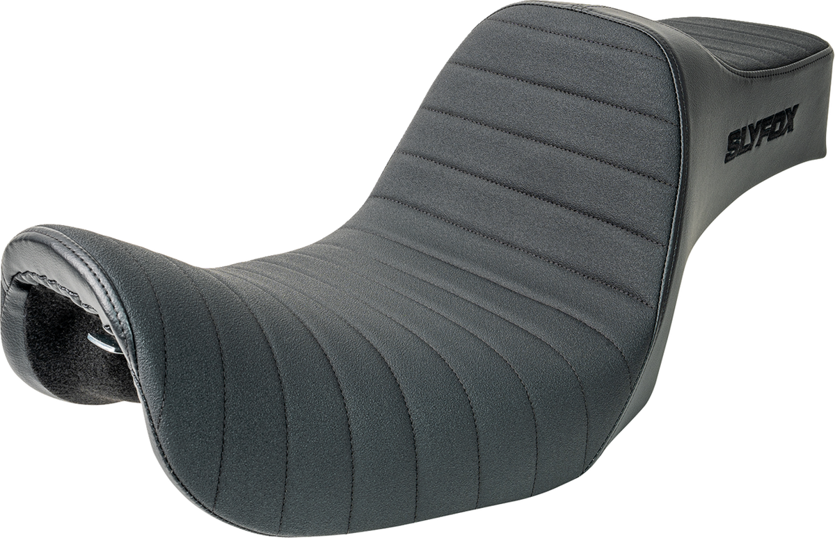 Slyfox High Noon Seat – Vinyl – Classic Stitch – Black Logo – Dyna '06-'17 – view 2