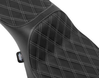 Drag Specialties Extended Reach Predator III Seat – Double Diamond – Silver Stitching – Vinyl – FLH/FLT '23-'24 – view 2