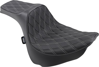 Drag Specialties Predator III Seat – Double Diamond – Silver Stitched – FXFB/S '18-'23