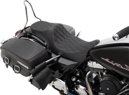 Drag Specialties Predator III 2-Up Seat – Double Diamond – Black Thread – FL '08-'23