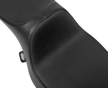 Drag Specialties Extended Reach Predator III Seat – Smooth – Vinyl – FLH/FLT '23-'24 – view 2