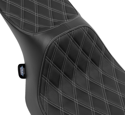 Drag Specialties Predator III 2-Up Seat – Vinyl – Double Diamond – Silver Stitching – FLT/FLH '23-'24 – view 4