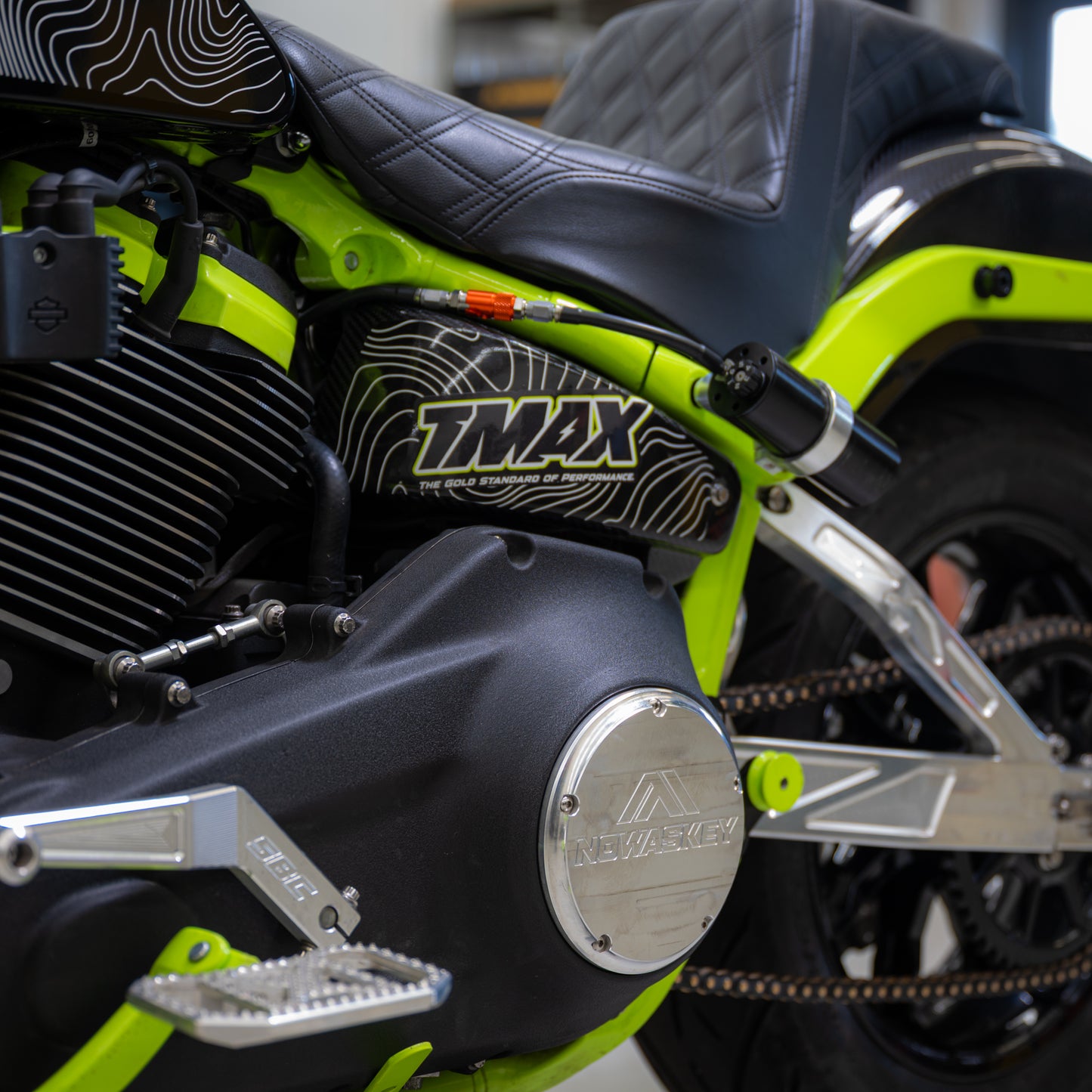 2018+ Softail Shock - Remote Reservoir 12.5" & 13.5"