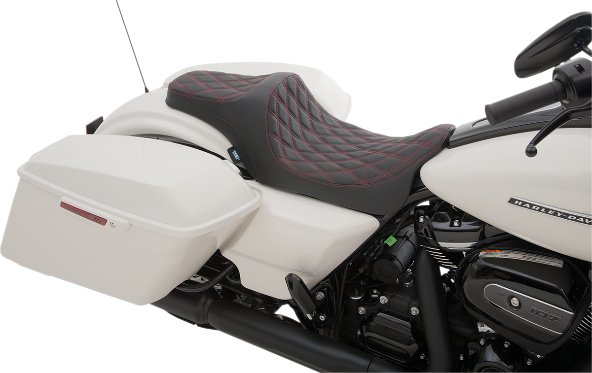 Drag Specialties Predator III Seat – Double Diamond – Red Stitched – FL '08-'23 – view 2