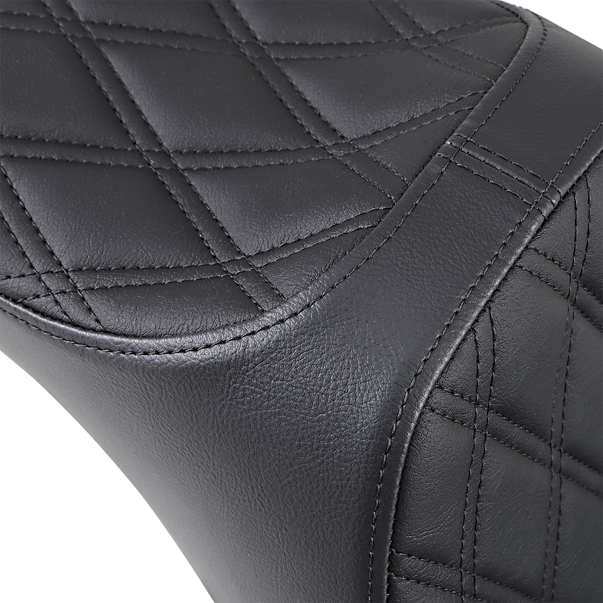 Drag Specialties Predator III Seat – Double Diamond – Black Stitching – FL/FX '18-'23 – view 2