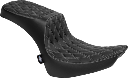 Drag Specialties Performance Predator 2-Up Seat – Vinyl – Double Diamond – Silver Thread – FL '00-'17