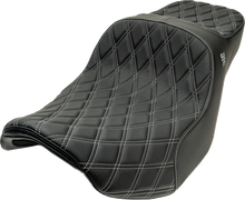 Slyfox Chariot Seat – Silver Double Diamond Stitch – Silver Logo – FLH/FLT '23.5-'26