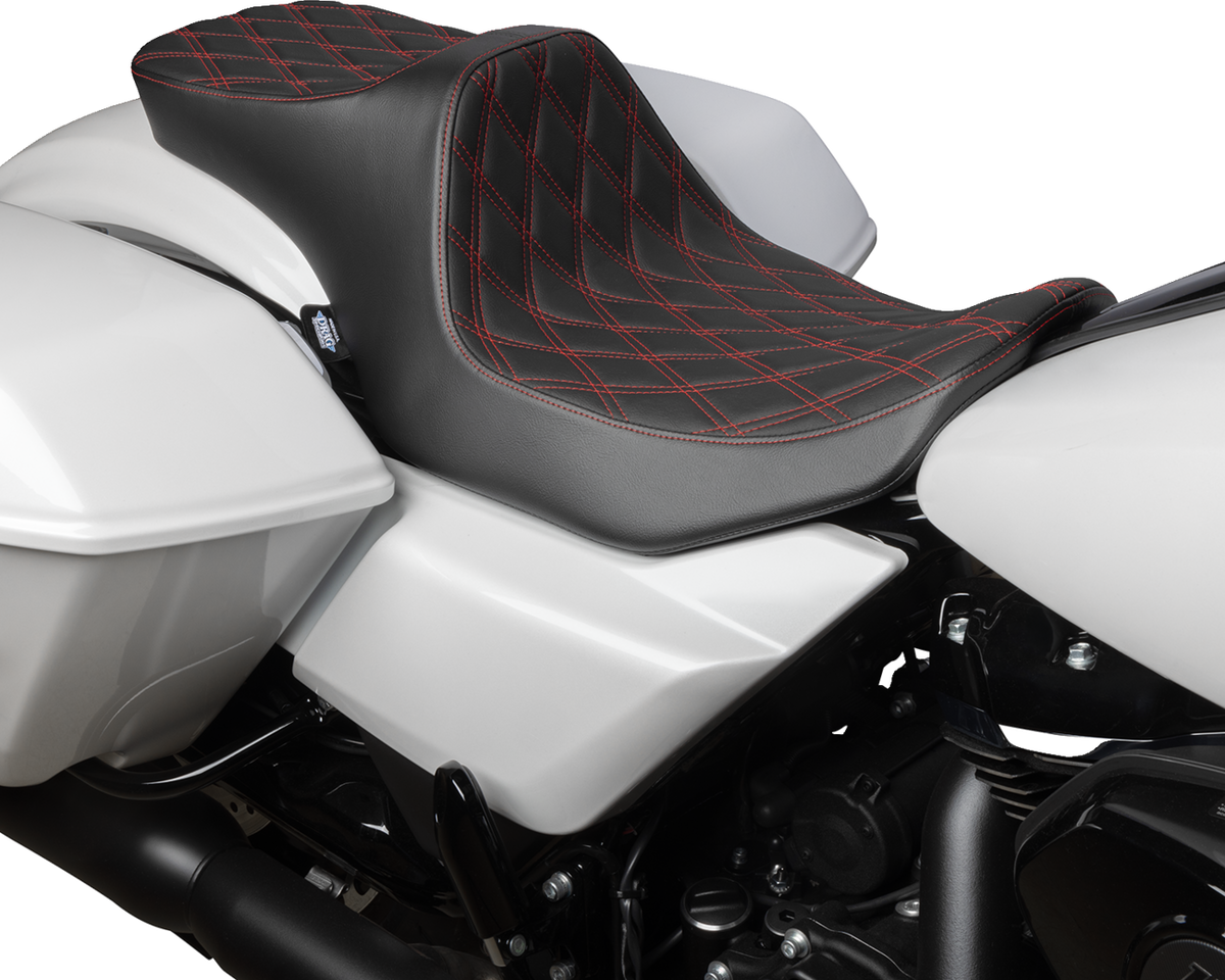 Drag Specialties Predator III 2-Up Seat – Vinyl – Double Diamond – Red Stitching – FLT/FLH '23-'24 – view 2
