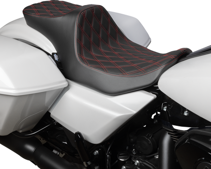 Drag Specialties Predator III 2-Up Seat – Vinyl – Double Diamond – Red Stitching – FLT/FLH '23-'24 – view 2