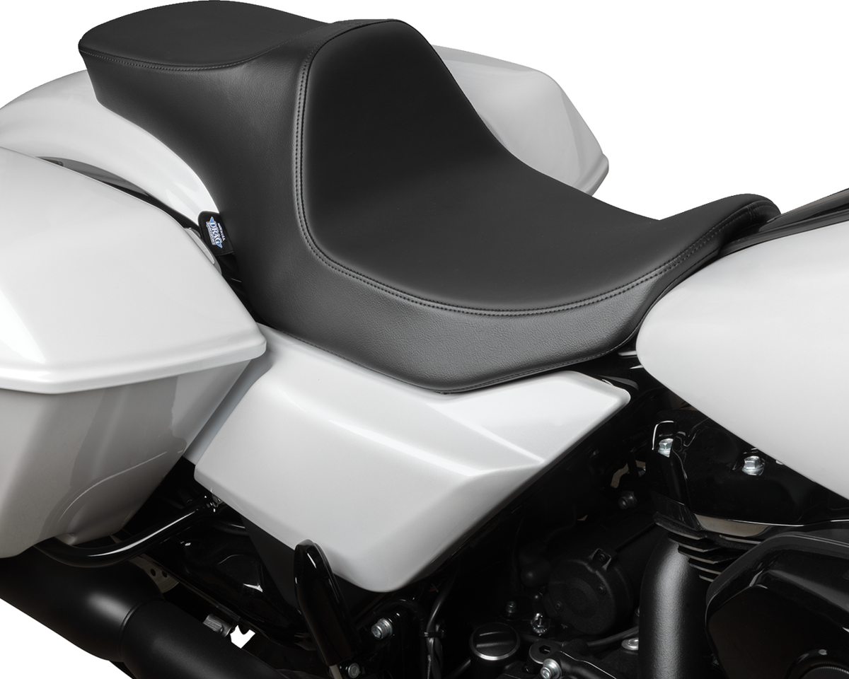 Drag Specialties Predator III 2-Up Seat – Vinyl/Solar Leather – Smooth – FLT/FLH '23-'24 – view 3