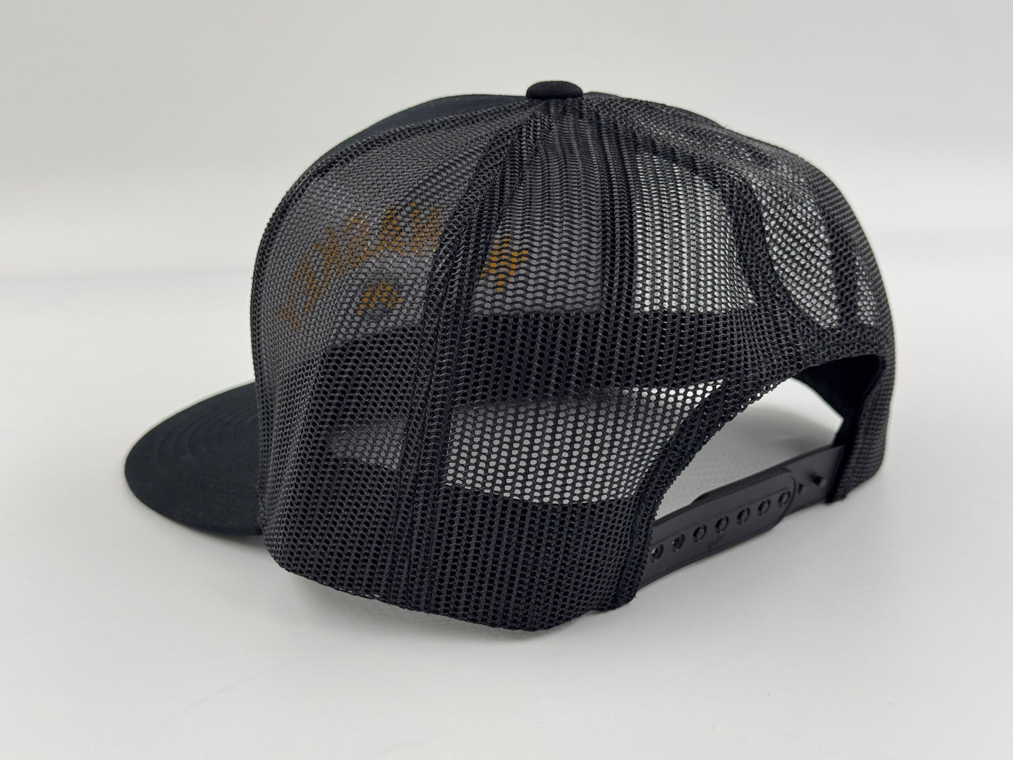Casquette de camionneur noire Nowaskey avec broderie jaune