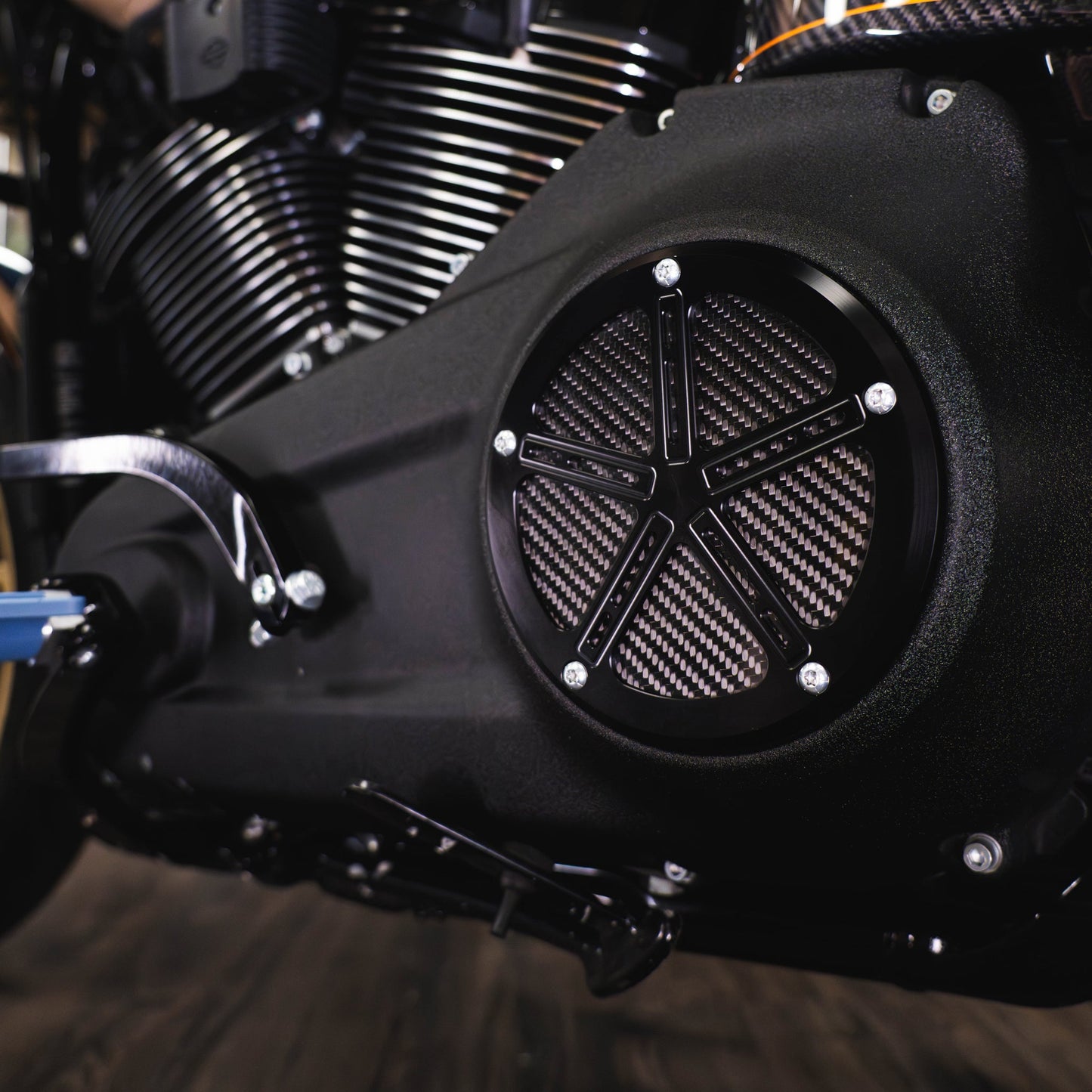 Hofmann Designs Signature Series Derby Cover with Carbon Insert M8 Softail